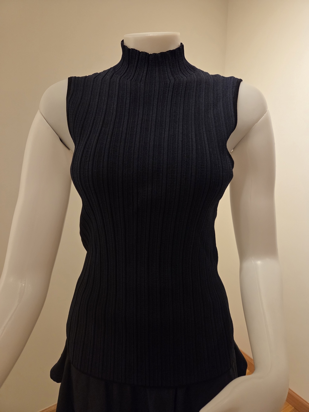 Theory Dark Blue with Black Ribbed Sleeveless Mock Neck Top